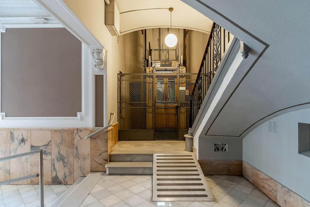 Canela Homes Barcelona Bailen Bagian luar foto